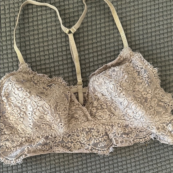A2 By Aerosoles Red and Cream Lace Bras - Picture 7 of 8